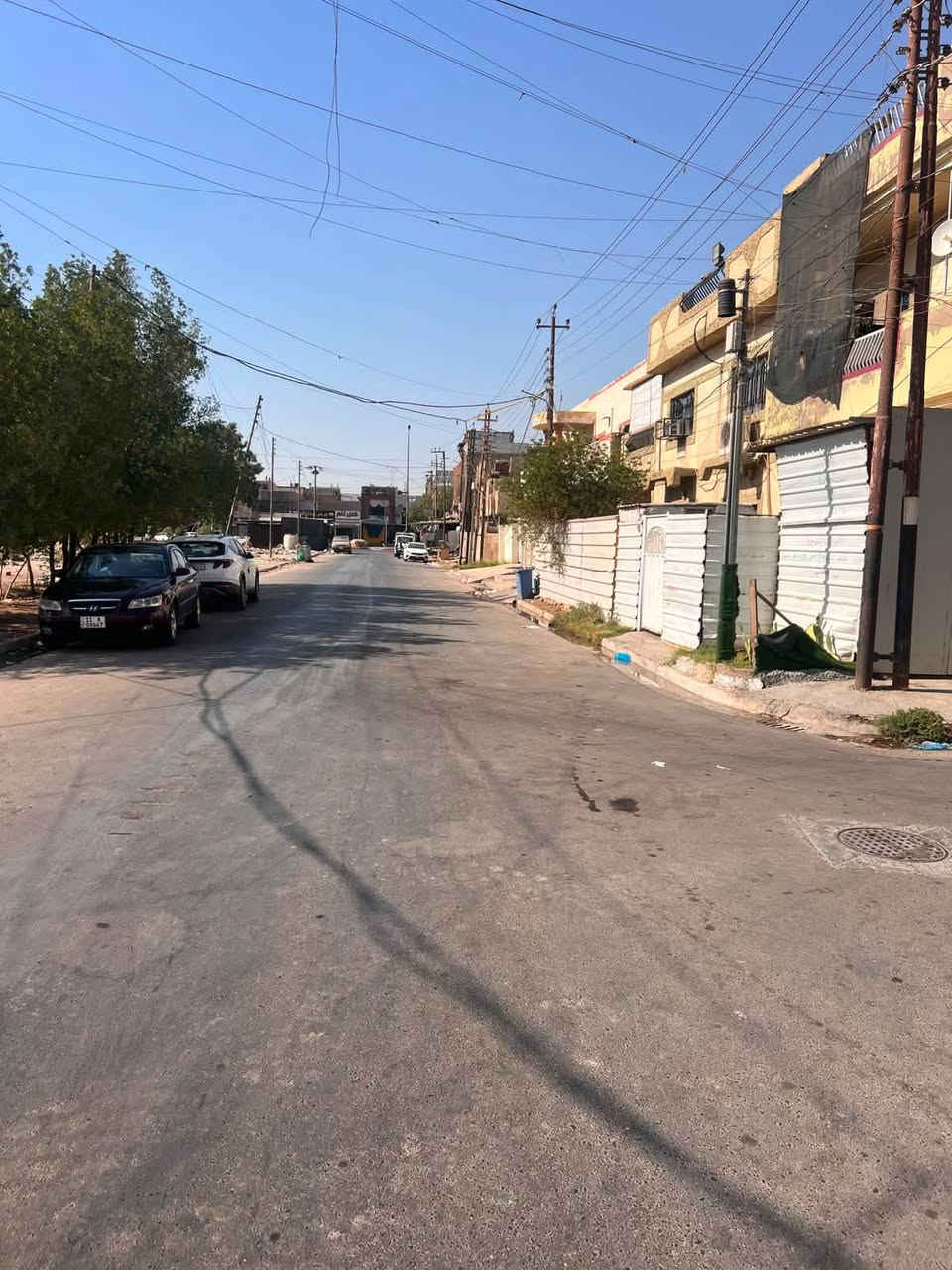 السلام عليكم مشتمل للبيع مساحة 50 متر مربع الطائي حي جهاد عرض شارع 15 يحتوي على 4 نوم  3 صحيات بس واجهة هيكل لاستفسار مكتب النسيم للعقار ***********         ***********
