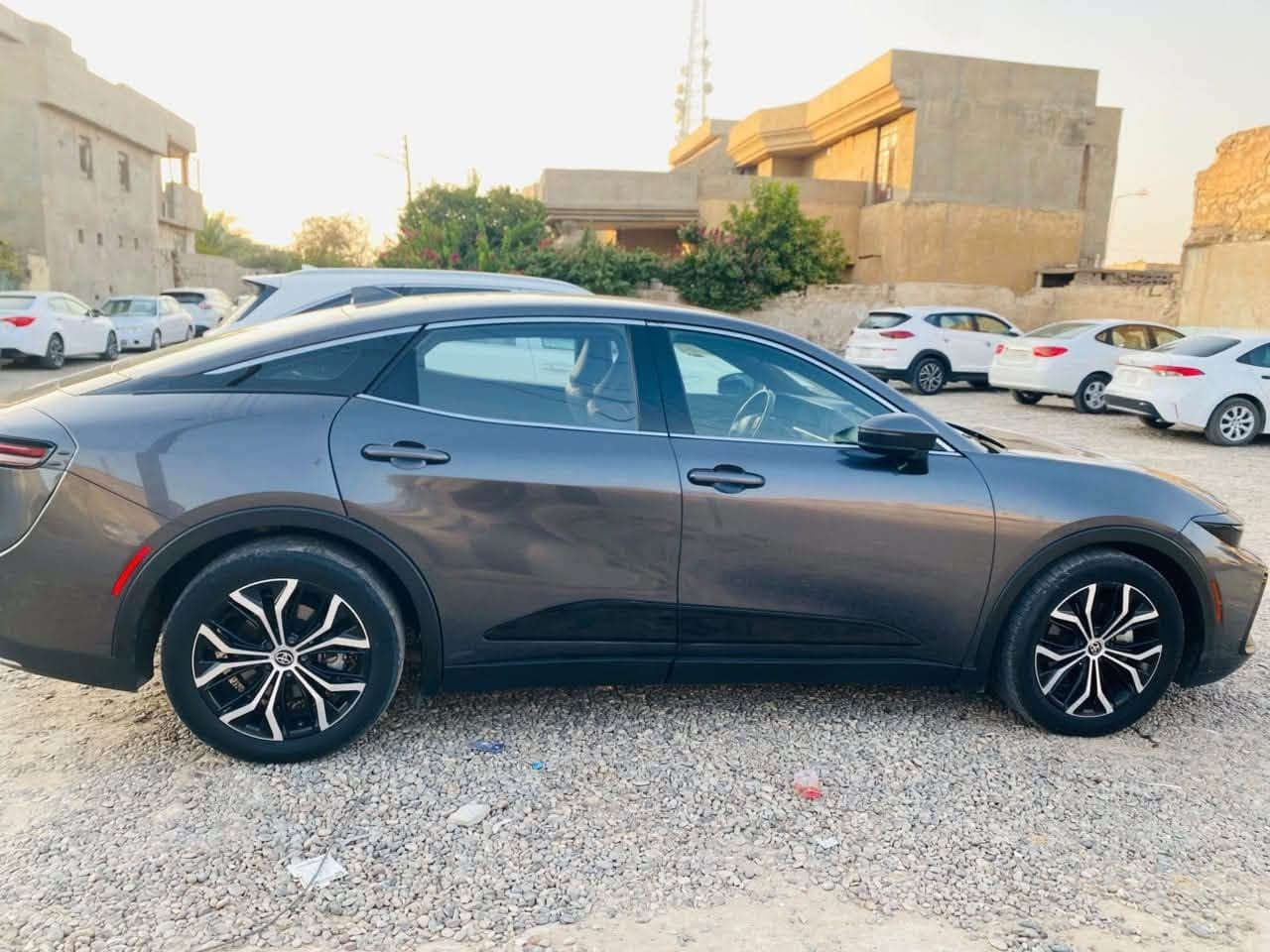 سياره كراون
موديل 2024 لمتد

وارد امريكي 

رقم بغداد

ضررها موضح بسونار 

سعرها 265 وبي مجال 

***********
