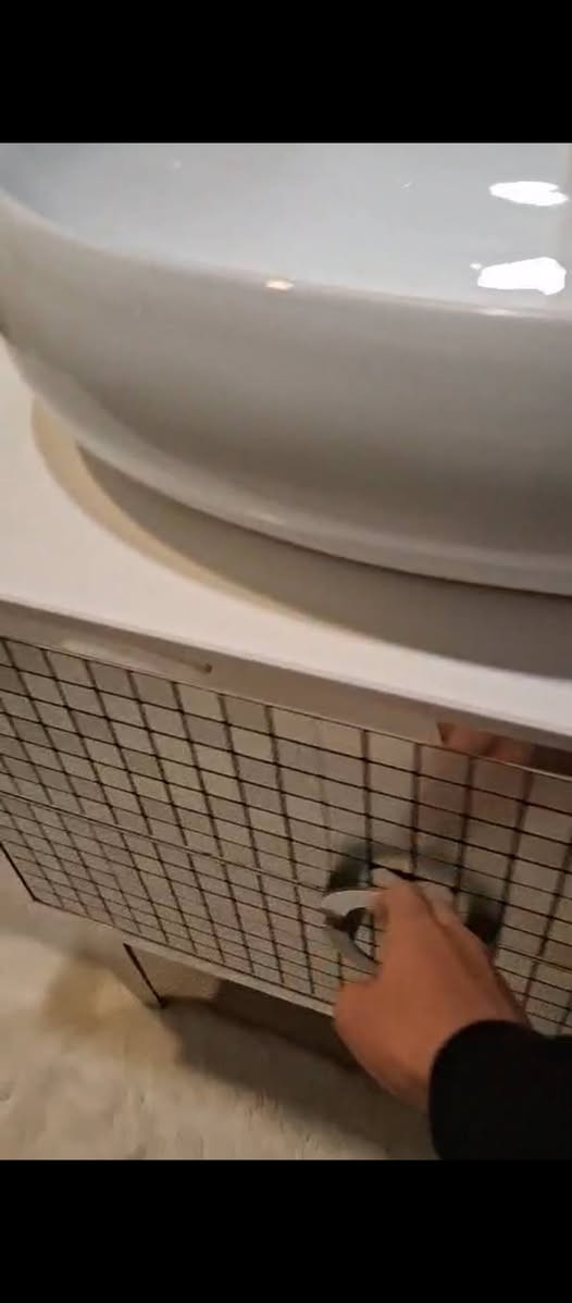 مغسله مستخدمه نظيفه جدا للبيع  للاستفسار الاتصال ***********موقع حله

