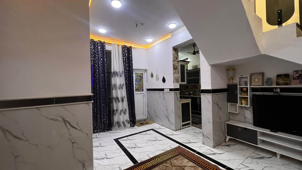 قرب معمل الغار • ١٠٠م • بناء حديث