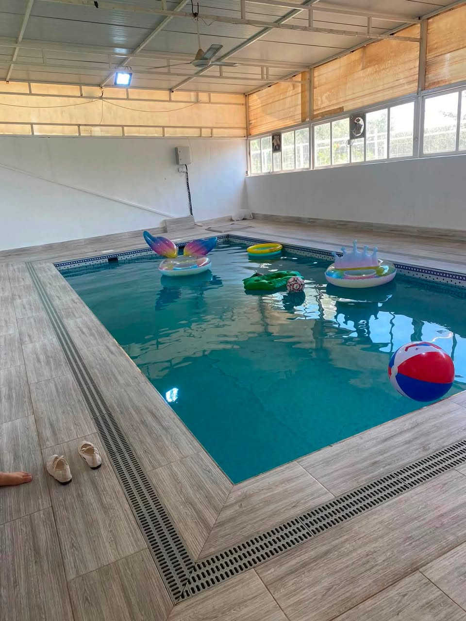 📞 ***********

🔥 تريد مكان راقي تقضي بيه يوم كامل براحة وخصوصية؟

🌴 مزرعة VIP للإيجار اليومي في كركوك

🏊‍♂️ مسبح حار وبارد
🏡 بيت واسع ومجهز بالكامل
🎱 بليارد ووسائل ترفيه
🔥 مكان مخصص للشوي
🌳 حدائق وجلسات جميلة
❤️ أجواء هادئة ومناسبة للعوائل والأصدقاء

✅ خصوصية تامة
✅ نظافة وترتيب
✅ إيجار 24 ساعة كاملة

📍 الموقع: جيمن – خلف كلية القلم

💰 الخميس والجمعة والسبت: 225 ألف
💰 باقي الأيام: 175 ألف

⚡ لا تنتظر لآخر لحظة… احجز موعدك من هسه!
📞 ***********

