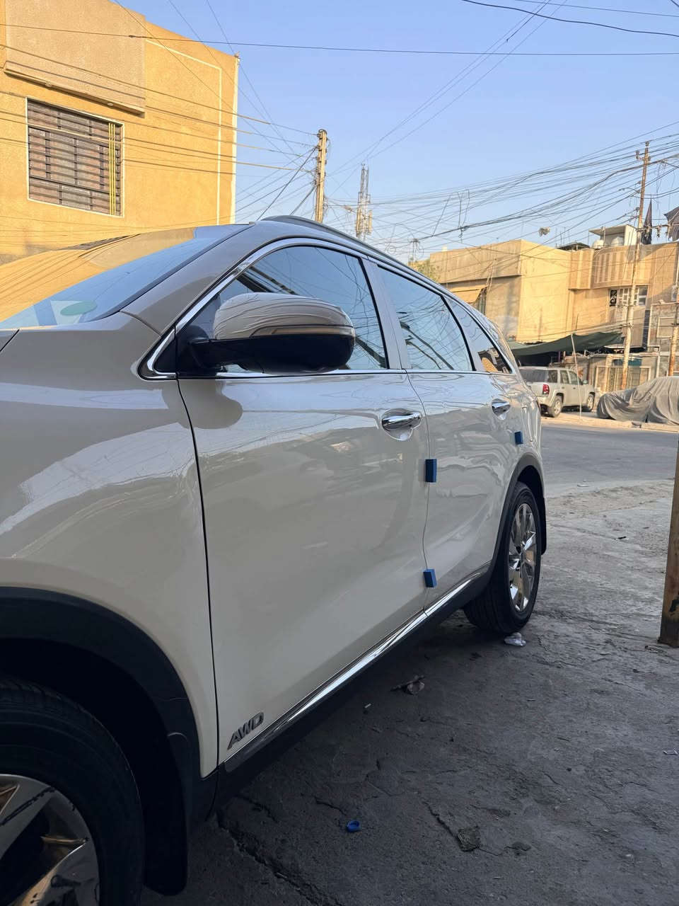 السلام عليكم 
سورنتو موديل 2020
خليجي فول للخير  فتحة السقف خمس كامرات كشن حار بارد 
رقم بغداد انكليزي 
سنويه جديده هزه جديده 
تحويل مباشر 
تخم تاير جديد باتري جديد 
حداديه جديده  السياره متعوب عليها مال بيت وبالخير على الياخذها 

السياره بيه مكانات بارد 

السعر 195وبيها مجال 
رقم الهاتف *********** Colombo, Sri Lanka
