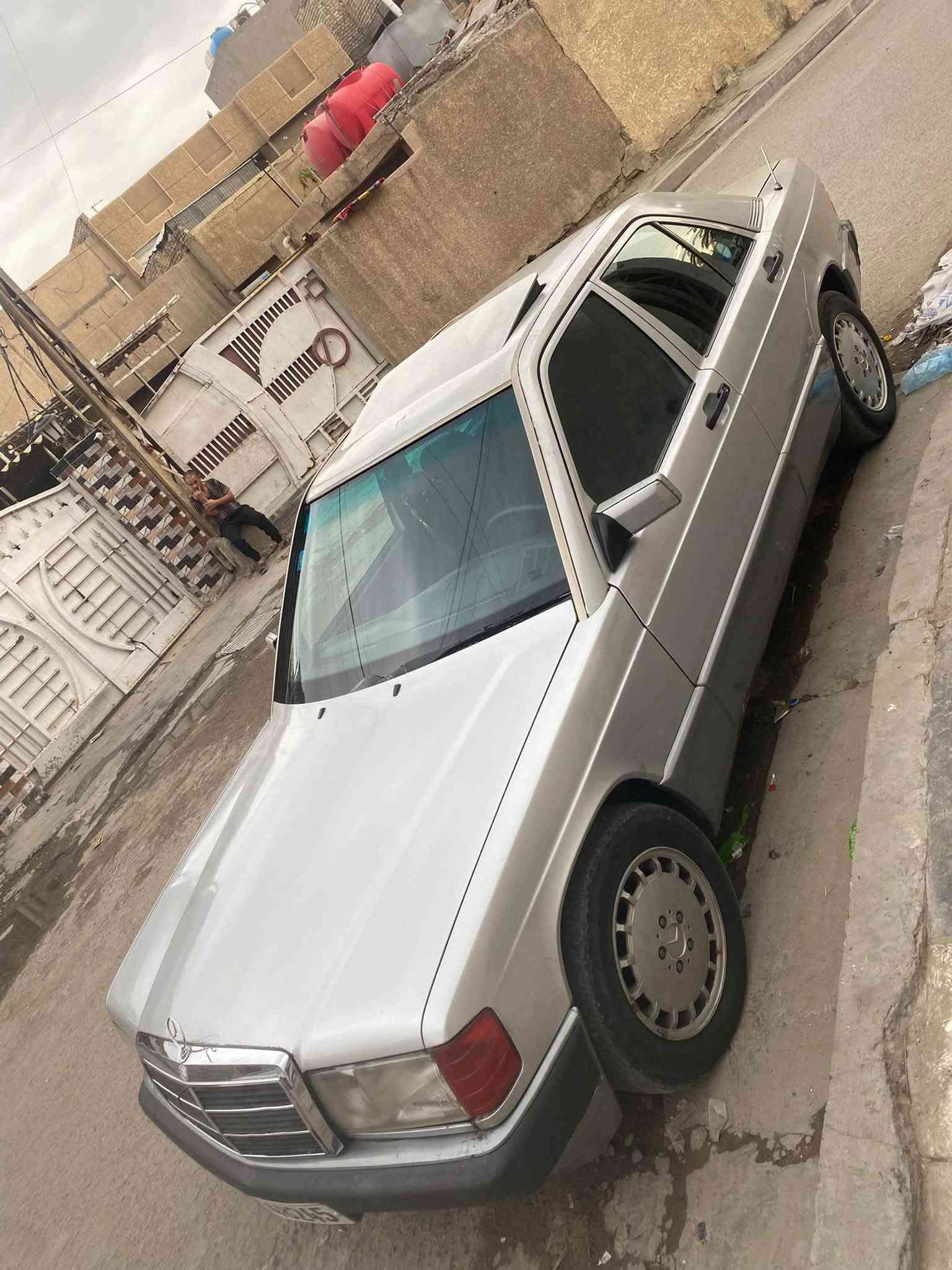 مرسيدس 190 • ١٩٩٢ • وارد ياباني