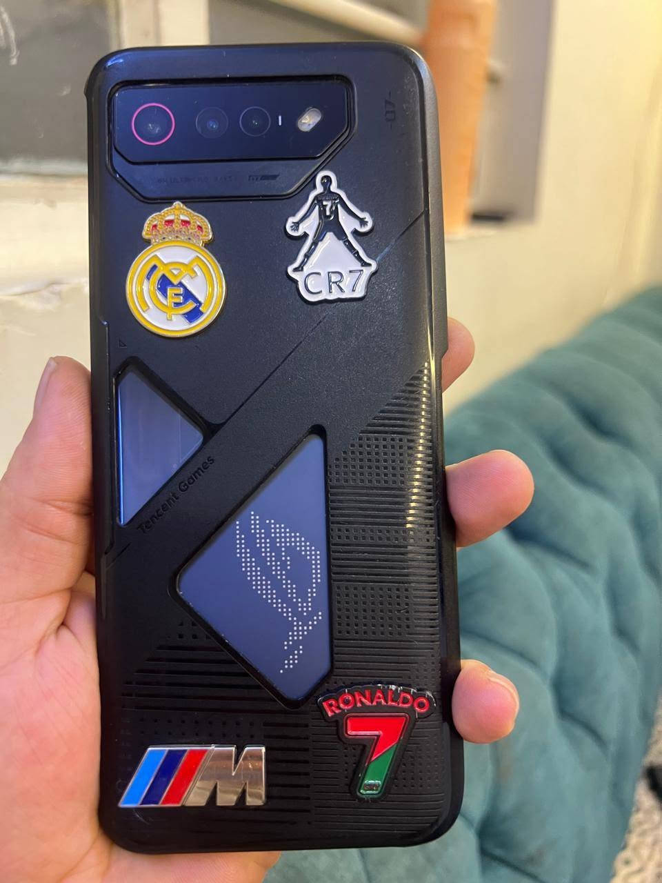 اسوس ROG 7 • شاشة مكسورة • ٨ جيجا / ٢٥٦ جيجا