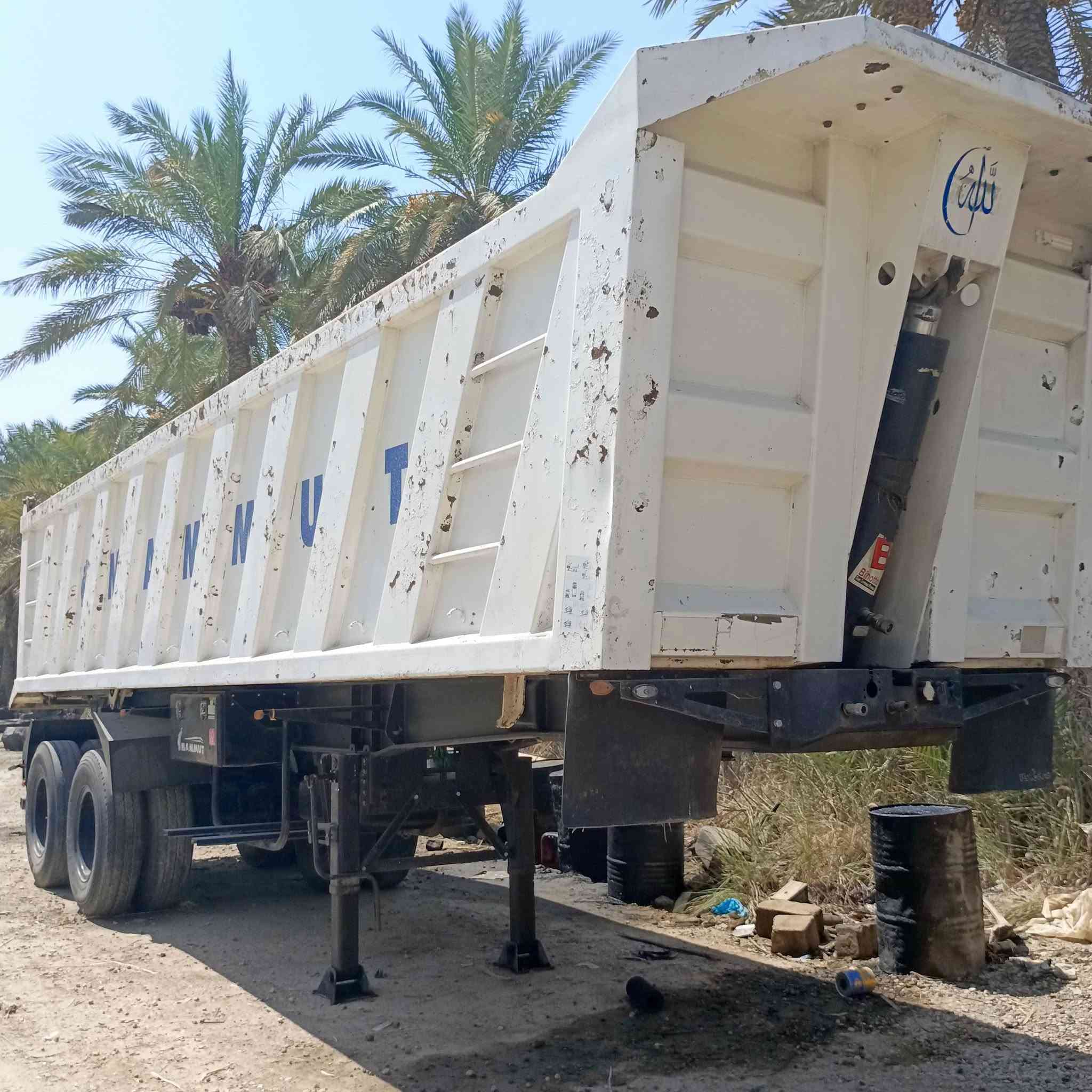 السلام عليكم عربانة ماموت يرانية الفين 14جهز للعمل هذ رقم الهاتف ***********
