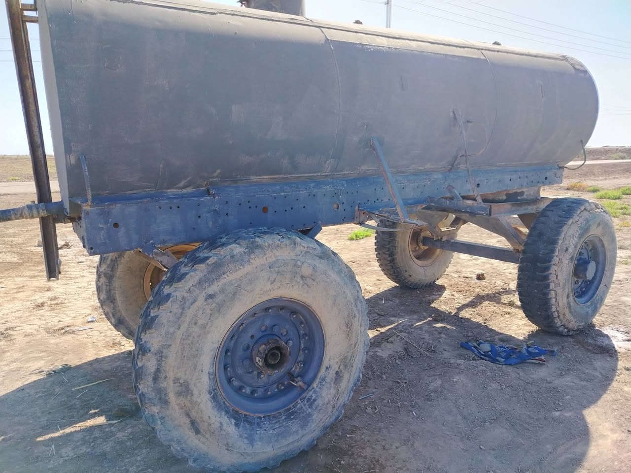 سلام عليكم مقطوره للبيع نضيفه تشيل 20درام العنوان ميسان سعر الاتصال على الرقم ***********
