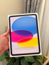 ايباد ابل iPad 11 ( a16 ) 128 GB لون سمائي  بي حافظة دفترية + لزكة ضد ...