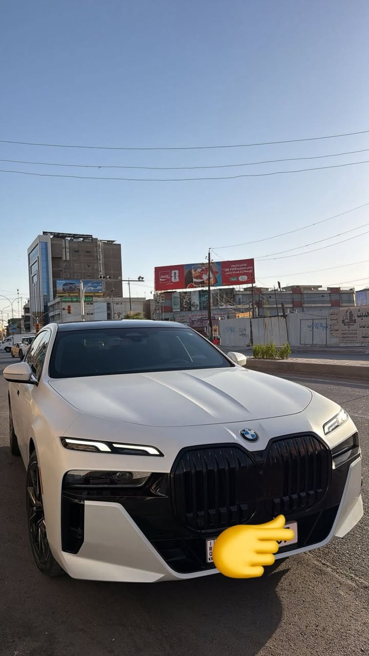 740 كفالة عامة 2023 مغلف PPF مات وتخم تاير جديد + جام ضد الكسر مسوي للبنوراما +الجامه الاماميه + تضليل سنويه وتضليل الماني ولسيارة فول الفول شاشه خلفيه داتشو سقف روز ابواب شفط وبعد هواي مواصفات 
*********** غير متواجد على الفيس ورجائاً بس الجاد يتصل
