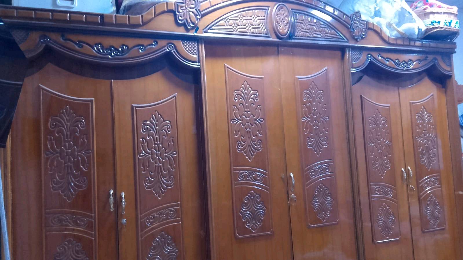 البيع غرفه أخشاب صاج كنتور ست بوب مستعجل على بيعتهه  السعر 750 تواصل واتساب ***********