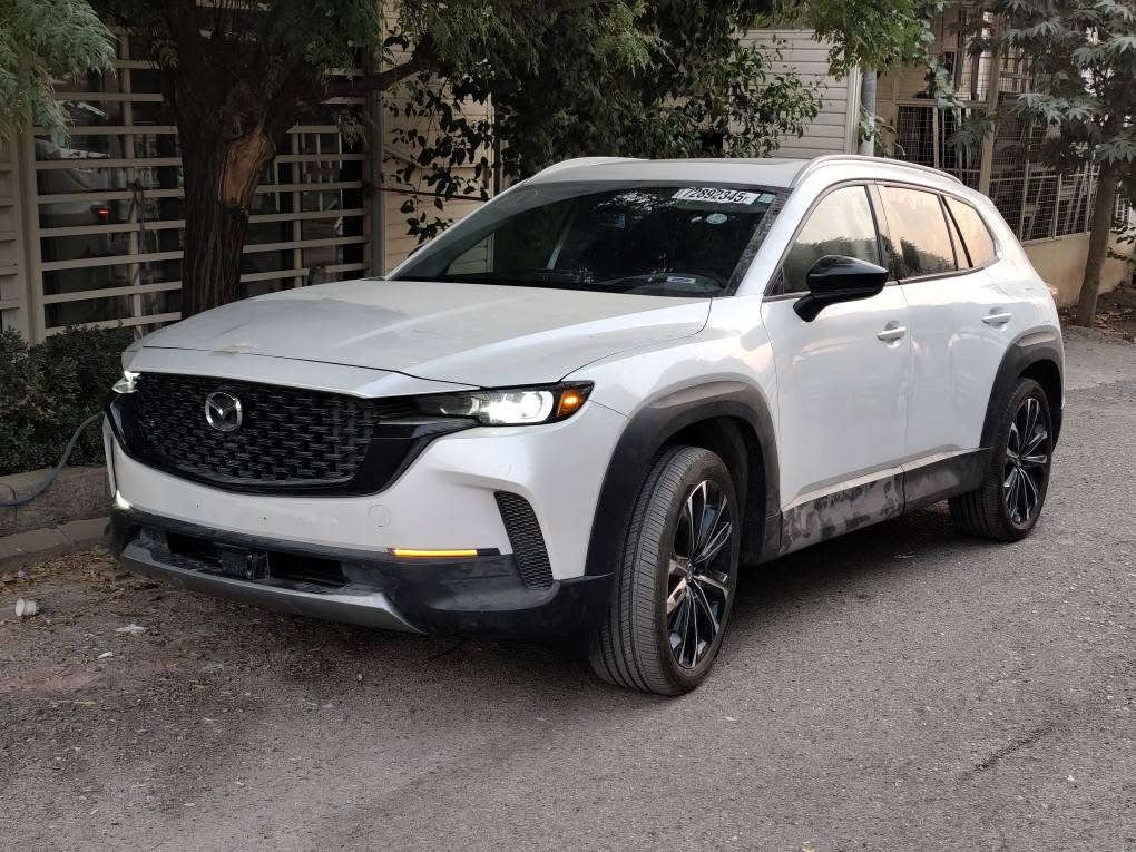 مازدا cx50 فول فولی تۆڕبۆ و دەبڵ ئەکسل
پێشو دوا کەپس 
یەک درگای دوای سەکن بۆیاخە 
١٧ هەزار ڕۆیشتووە 
ئەیرباگ سیستمەم شەریکە
داتاشۆو ئاوێنە شەفت و سنوق شەفت لایت لەگەڵ پێچ کردنەوە ئەسوڕێ
کوشن خەزن و سارد و گەرم و سوکان هیتەر
سعری ١٩٩ و مەجالێکی زۆر کەم
ناونیشان سلێمانی 
*********** السليمانية, العراق

نص مكتوب في الصور:
- 72892345