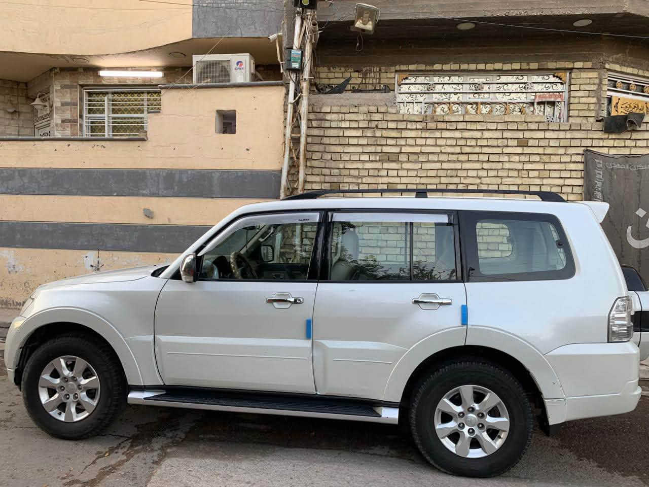 متسوبيشي باجيرو
موديل 2016 حبتور

مكينة V6 3.5

فول مواصفات 1/1

تبريد ٣ قطع

دمام خلفي 

كشنات كهرباء

شاشة بلاد 

فتحة سقف

7راكب

بعد هواي مواصفات 

ماشية 100 KM 

رقم الموبايل ***********

سعر 170 ورقه وبيها مجال بسيط

رقم بغداد

مكاني :بغداد/البلديات

ملاحظة : بيها بارد تحت المرايا الجانبيه باب الصدر موضح ب السونار
