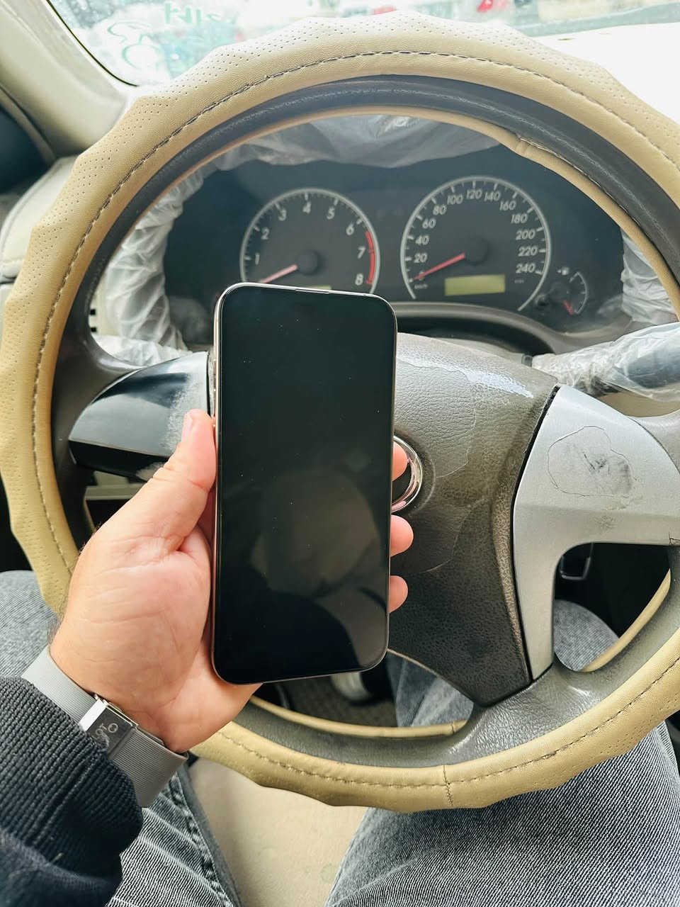آيفون ١٦ برو ماكس • ٢٥٦ • ذهبي
