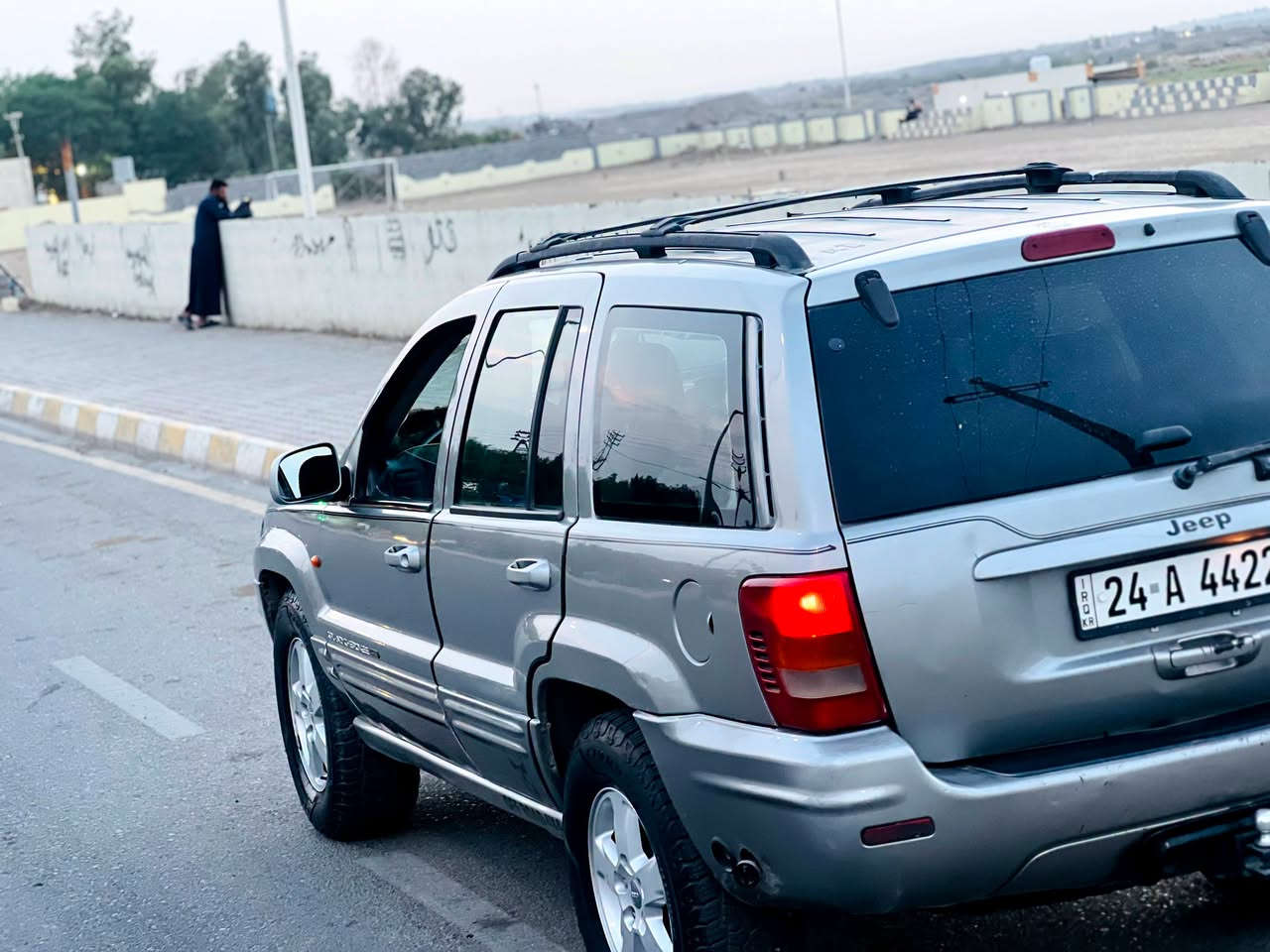 جيب ٢٠٠٠ • مكينة V8 • تاير جبلي