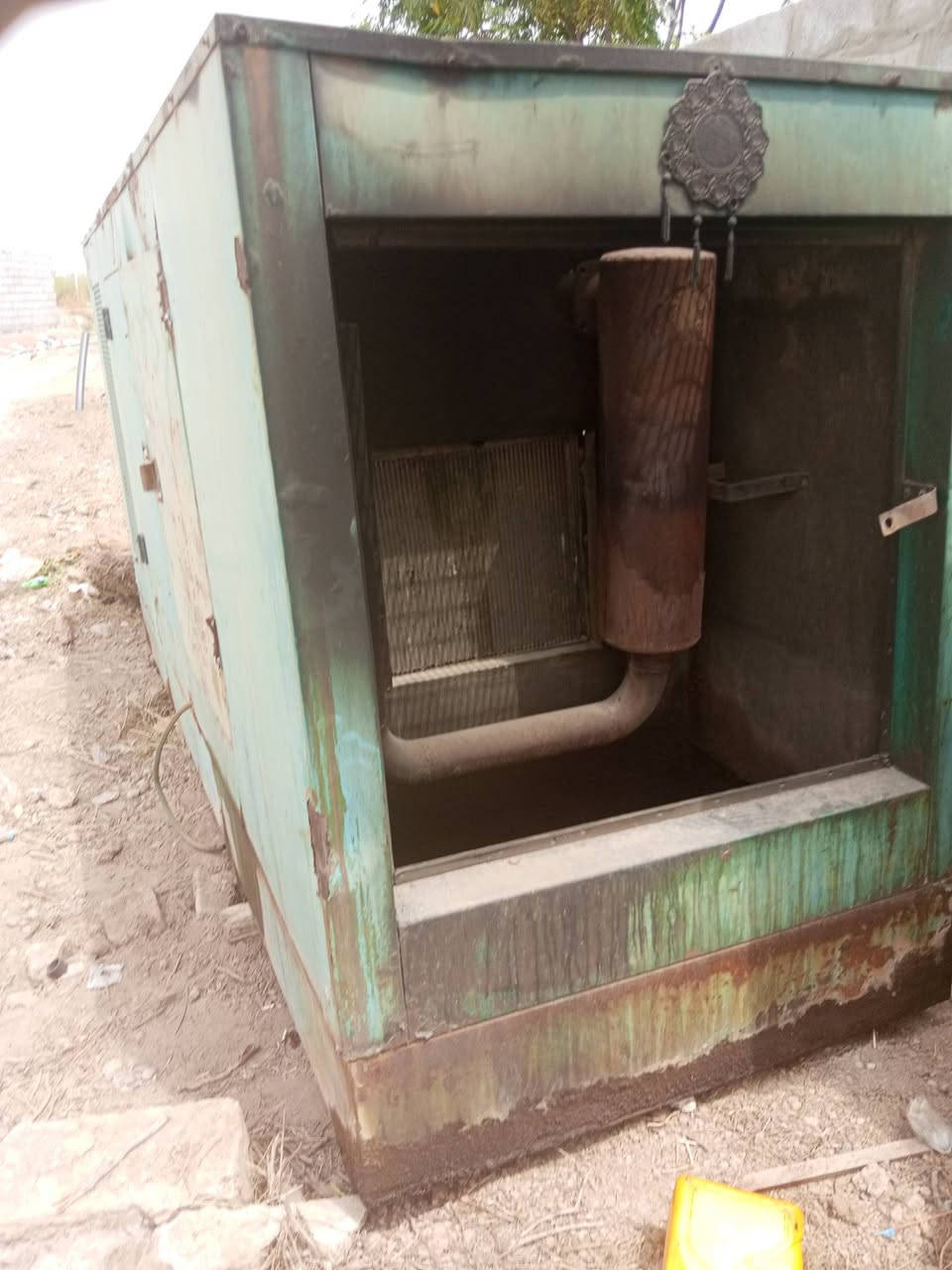 مولد كمز 102 للبيع 30 كيفي كاتم بلادي مفترق بي يطغ السعر 17 ورقه وبي مجال *********** اتصال

