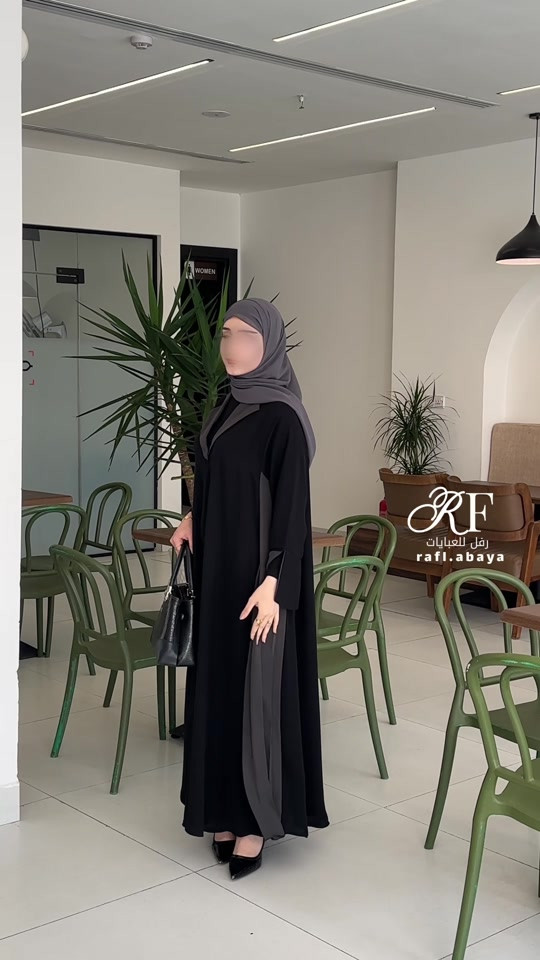 للحجز واتساب *********** عبايه الرسمي الرصاصي 🩶 الخامه جرجيت انترنت كويتي سواد فاحم  متوفره بجميع القياسات  العبايه مغلقه تكون وجوانب لون رصاصي طوخ توصيل جميع انحاء العراق  #رفل_للعبايات #عبايات #كربلاء #عبايات_فخمة #بشتات_خليجية 

نص مكتوب في الصور:
- RF
- رفل للعبايات
- rafl.abaya