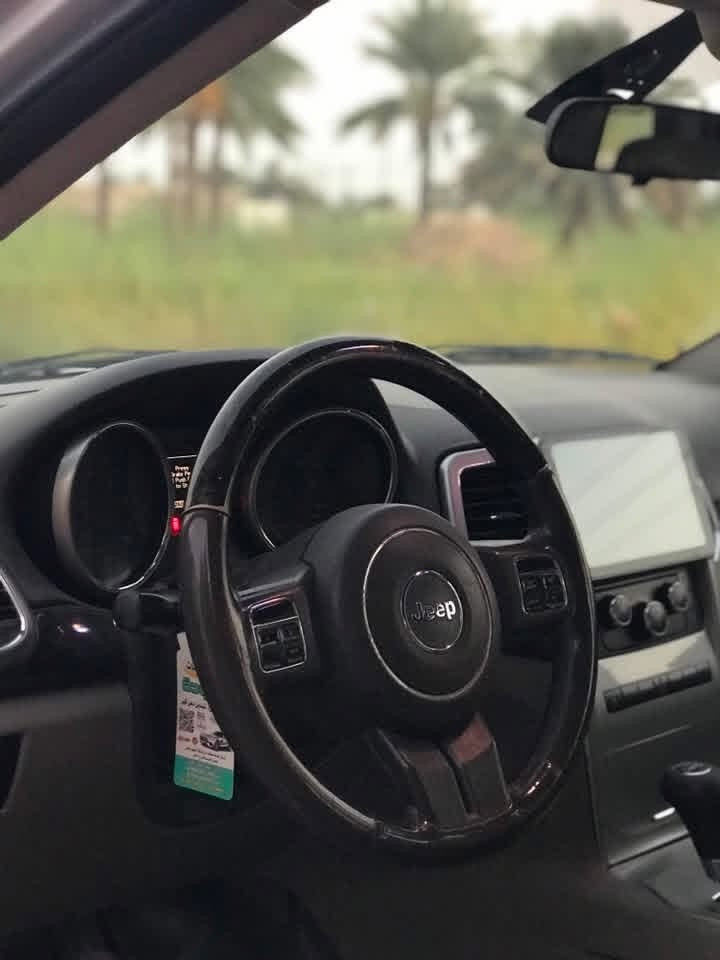 السلام عليكم
للبيع او مراوس jeep GRAND CHEROKEE2011
 فئة LAREDO

المواصفات 

١.اربع بصمات تشغيل وابواب وصندوق 
٢.كشنات جلد 
٣.كشنات حضن 
٤.كشنات كهرباء 
٥.داخل عسلي 
٦.هيترات بالمري 
٧. مانع انزلاق 
٨.لدات 

وبعد هواي مواصفات 

 
الحادث” السياره كلين بس بيه كلير خمس قطع اثر جراد 

السياره صفر مسج بدون اي اعطال 

السياره محرك V6 المرغوب 

السياره رقم بغداد دولي بأسمي تحويل مباشر 
رقم السياره شبه مميز 

السعر ١٣٣ وبيه مجال  للبيع نقد  او مراوس 

ويه جينسز G80 موديل 2015وفوك 

 او تيوتا كورلا هايبرد صيني فقط 

العنوان بابل مسيب 

للاستفسار 

***********
