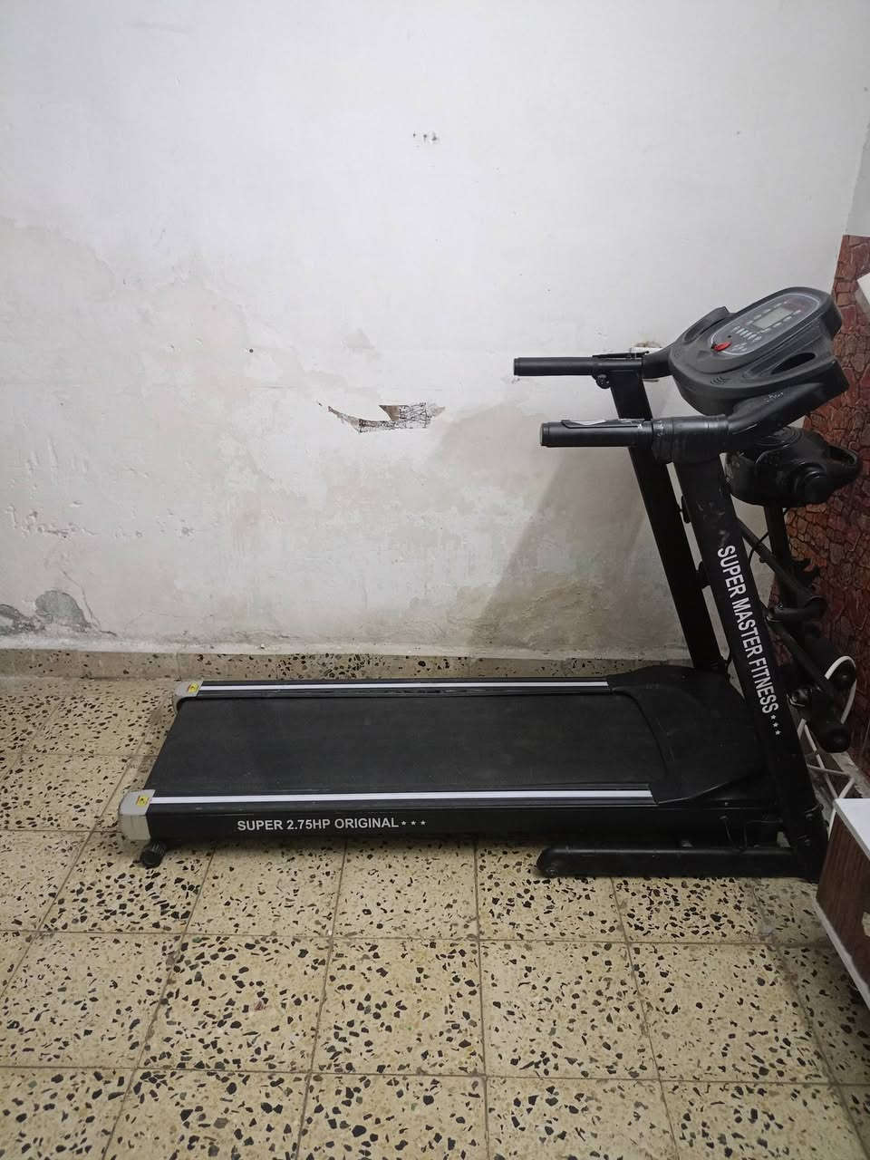 جهاز جري استخدام منزلي نضيف جدا وزن يتحمل ١٦٠كيلو دبل ماطور جبلي بي حزام تكسير شحوم تدليك جسم كامل موصفات مبي ثري سماعات بلوتوث العنوان بغداد
***********
