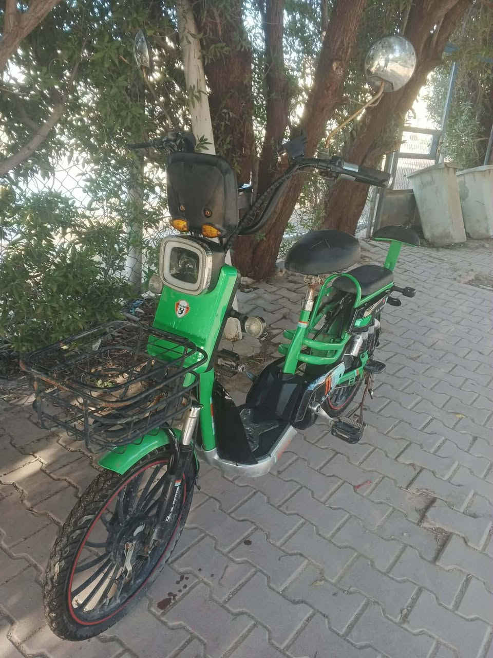 دراجه شحن جاهزه من كلشي كهربائيات كلها شغاله ، واي نقص مابيها ، بطاريه ليثيوم الاصليه ، مكاني بغداد محموديه ، سعر 230 وبيها مجال ،  خاص واتساب ***********
