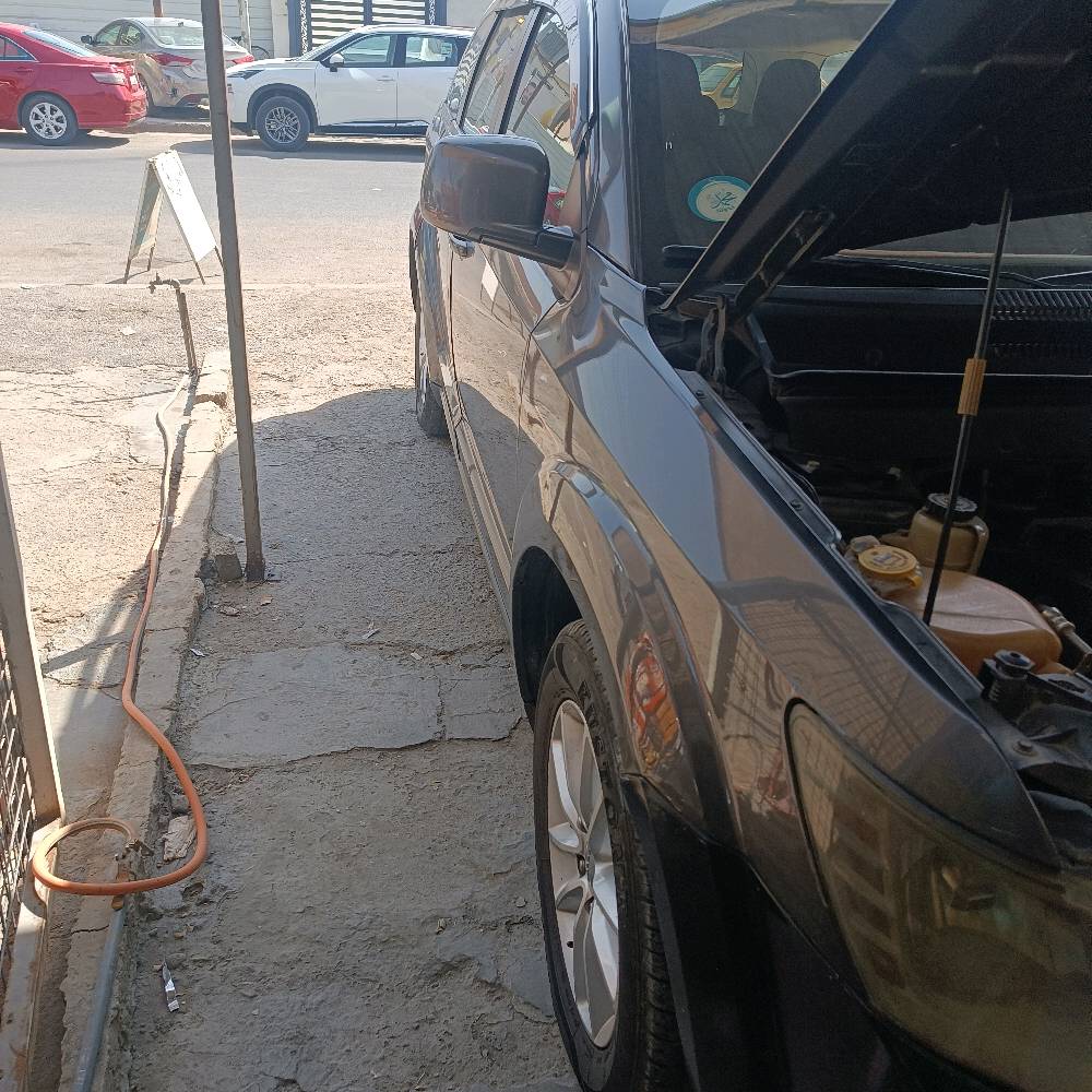 دوج جورني موديل 2014 محرك 2400بصمة تشغيل بصمة ابواب وجنطه تبريد ثلاثة قطع 7راكب اطارات جديده بطاريه جديده محرك وكير بحاله جيد جداً صدر جيد كهربائيات السياره بدون صبغ بدون حادث الحمدلله السعر المطلوب 11700قابل للتفاوض ان شاء الله مكان السيارة بغداد حي الخضراء السياره باسمي الاتصال على الرقم 
***********
***********
أبو عبدالله