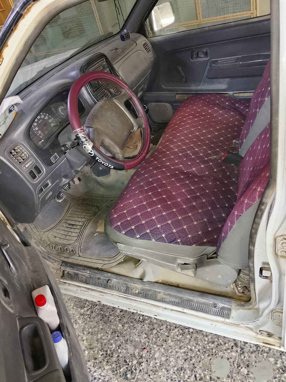 سلام عليكم سياره للبيع موديل 200رقم بغداد رقمي ***********
