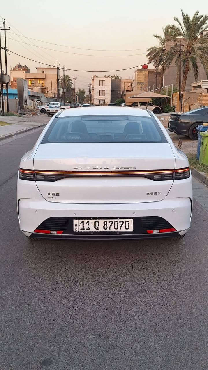 بي واي دي ديستروير / BYD Destroyer 
بي واي دي ديستروير / BYD Destroyer 

موديل 2025 / المشي الكلي 11 الف / رقم مميز 

لون ابيض / بأسمي تحويل مباشر / حرة 

رقم بغداد الانكليزي / هزة جديدة / سنوية لغاية 2030 

شاشة محدثه ومنزل كل التطبيقات / مبدل دهن وفلاتر

السيارة كاملة مع جميع ملحقات الشركة 
ـــــــــــــــــــــــــــــــــــــــــــــــــــــــــــــــــــــــــــــــــــــــــ
مواصفات السيارة 

بصمة تشغيل / بصمة ابواب / تشغيل عن بعد / حساس خلفي

شاشة اصلية / كامرة خلفية / هاند بريك بصمة / كشنات جلد 

تحكم استيرن جهتين / لد امامي / بك لايت لد / لايت زنون  

ويل كب كروم / اشاير بالمري / شاشة قلابه / مثبت سرعة
ــــــــــــــــــــــــــــــــــــــــــــــــــــــــــــــــــــــــــــــــــــــــــ
السيارة مكفولة من الصبغ والبارد
عدا ملاحظة بسيطة بقبغ الصندوك وعلى وضعها مملعوب بيها 

#السعر 19,200,000 عراقي وبيها مجال بسيط

مكان السيارة / بغداد / حي الجامعة 

للأستفسار 
*********** متوفر واتساب او اتصال
