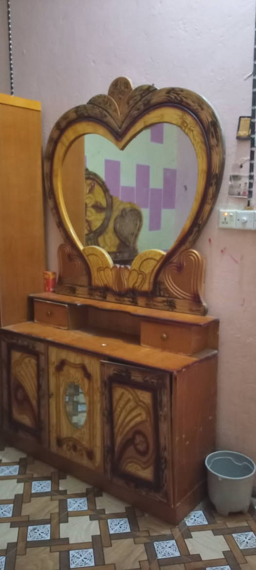سلام عليكم غرفه اخشاب نضيفه للبيع مناسبه للأستسفار هاذ الرقم *********** بي واتساب
ادمن وافق
