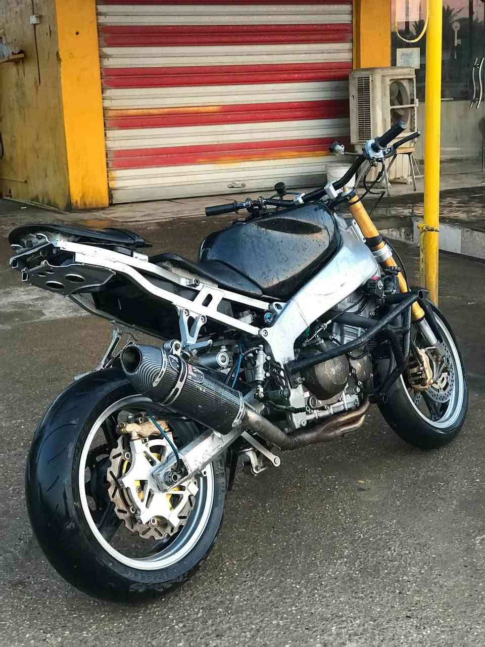 كاوسكي 636 بيع او مراوس
2004 صالصنه يوشماره دوسات رياضي عنبار نايسون اصلي وياله كروم جاهزه بدون خربطه بدون تجليبه مكان ديالى لخالص السعر 2400وبيه مجال ***********

