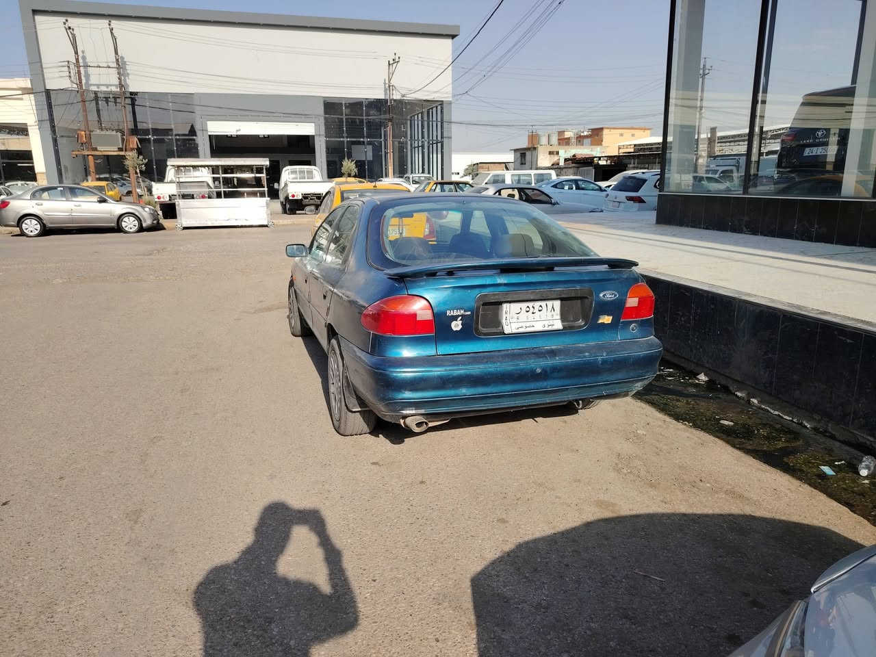 السلام عليكم عندي سياره فورد مونديو موديل94كير توماتيك ومحرك شرط شاشه وكامره وتحكمات ستيرن  السعر 36 وبيها مجال للتواصل *********** /***********
