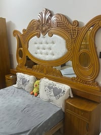 غرفه نوم أخشاب اصلي ونضيفة. جداً للبيع 650وبيها مجال عنواني مدينه الصد...