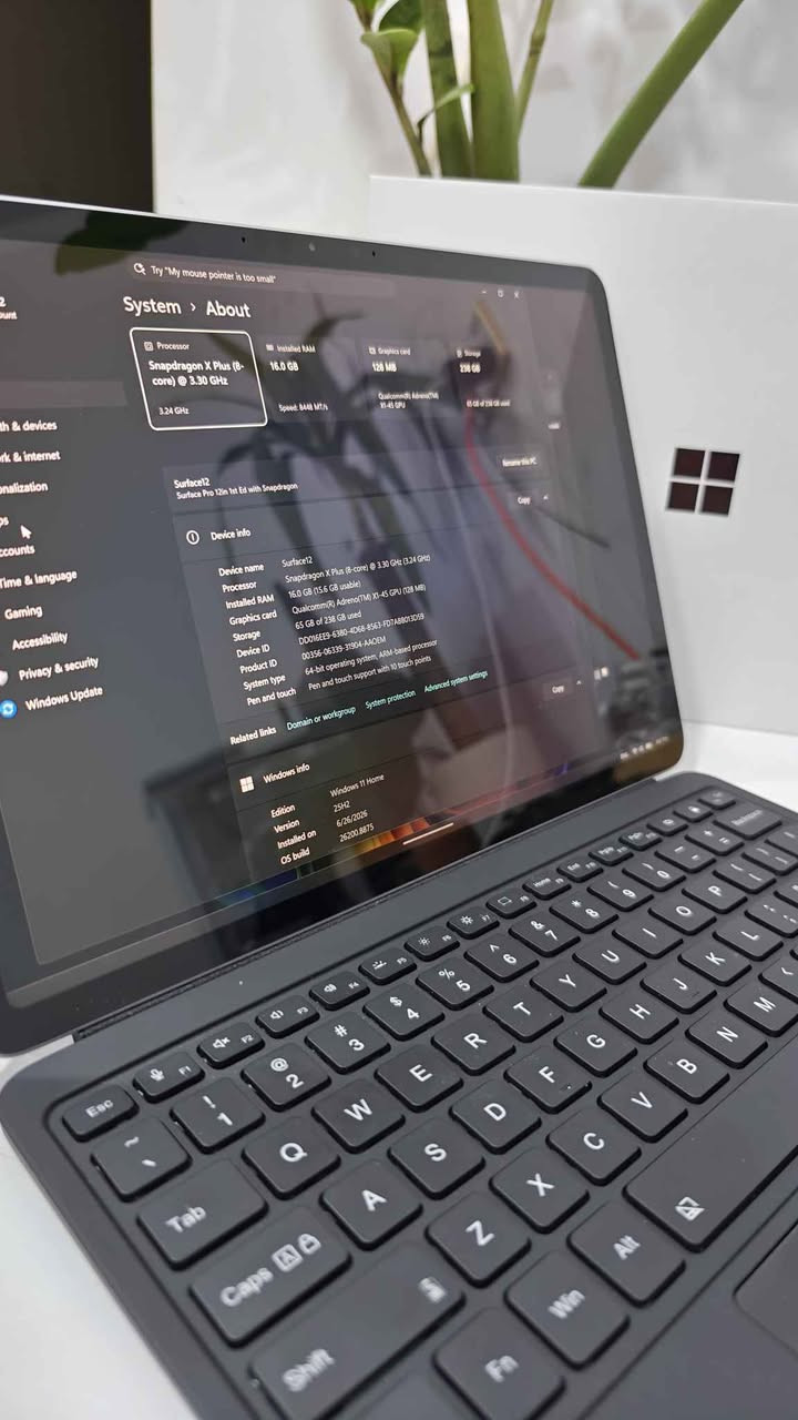 العرض الأقوى: Microsoft Surface Pro 12 1st Edition

* أداء جبار: معالج Snapdragon® X Plus بـ 8 أنوية، صُمم خصيصاً للمهام الثقيلة والذكاء الاصطناعي بسرعات تصل لـ 3.4 جيجاهرتز.
* شاشة مذهلة: مقاس 12 بوصة PixelSense™ LCD بتردد 90 هرتز، توفر استجابة فائقة لللمس والقلم.
* بطارية عملاقة: انْسَ الشاحن طوال اليوم مع عمر بطارية يصل إلى 16 ساعة.
* خفة وجمال: هيكل ألمنيوم فاخر وتصميم نحيف جداً يزن حوالي 1 كجم فقط.

📋 المواصفات الفنية:

* الذاكرة: 16GB LPDDR5x (سريعة جداً).
* التخزين: 256GB SSD فائق السرعة.
* النظام: Windows 11 الأصلي مع ميزات Copilot+ الذكية.
* الكاميرا: كاميرا Studio الأمامية بدقة 1080p مع ميزات التأطير التلقائي.
* خاصية Face-ID لفتح القفل

*عدد الدورات البطارية 🔋  : 15
*الحالة : مستخدم مع بوكس و شاحن اصلي 45w مايكروسوف
*السعر :
1- جهاز فقط 1،300،000
2- مع كيبورد (كوبي بلوتوث) 1،350،000
3- مع كيبورد الاصلي 1،550،000

✅ خدمة سريعة وضمان 30 يوم
📍 متوفر الآن للتوصيل الفوري لكل محافظات العراق.
للتواصل و الاستفسار : ***********

https://t.me/epic_store2 بغداد, العراق
