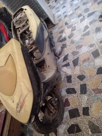 دراجتين وحده شحن وحده بانزين متروكات كوم حديد قيم وتعال اخذهن رقمي 077...