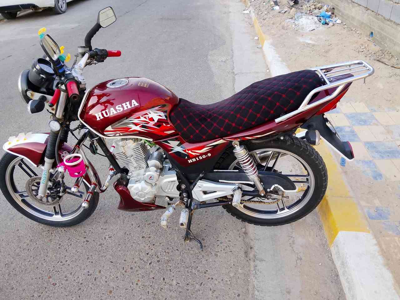دراجه البيه هيوشه موديل 21 مكمرك مطور محرك ما مفتوح  كلشي شغال ماعده كيج مكسور بس مطورفول سعر 825 بي مجال حك جيه  تواصل ***********
