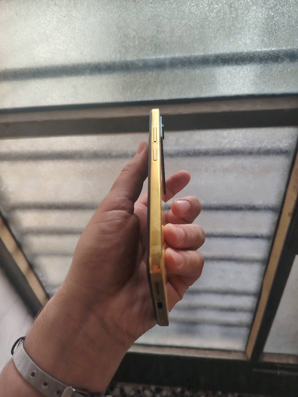 السلام عليكم للبيع بوكو x4 pro 5G
ذاكرة 256 عشوائية 8+8
جهاز بلادي ممفتوح ع فحص ممبدل بي اي قطعه شراي اتصل مكاني بغداد الدوره
سعر 160 الف قفل غير قابل للتفاوض
***********
***********