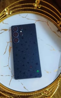 سامسونج S25 • ٥١٢ • كارتونه وشاحن