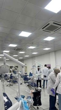 علاجات مجانية • جامعة البيان • تعويضات أسنان