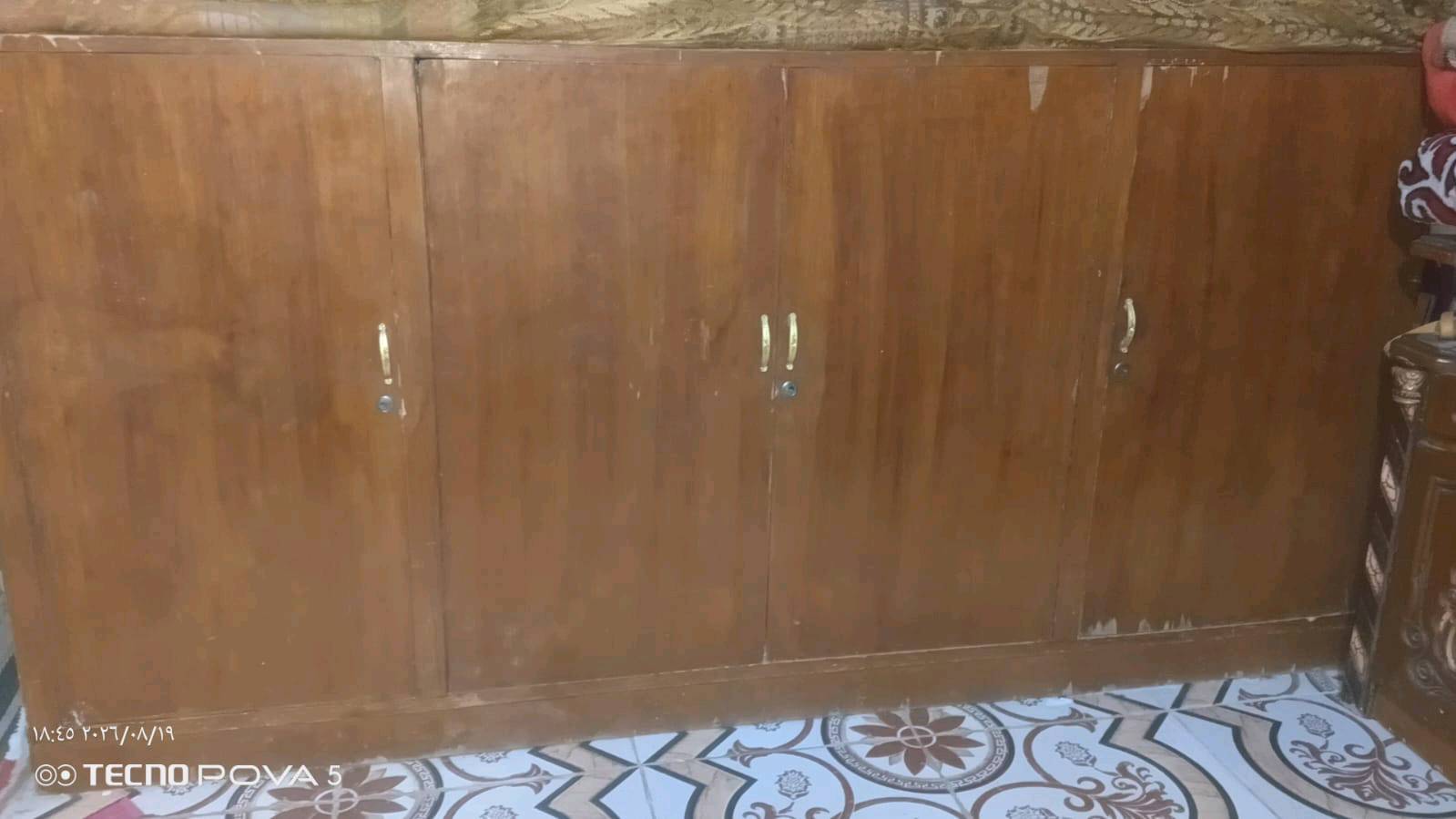 سلام عليكم بوفيه كشمابيهه لاطاكه ولابيهه شي وكناتير ثنين رقمي ***********