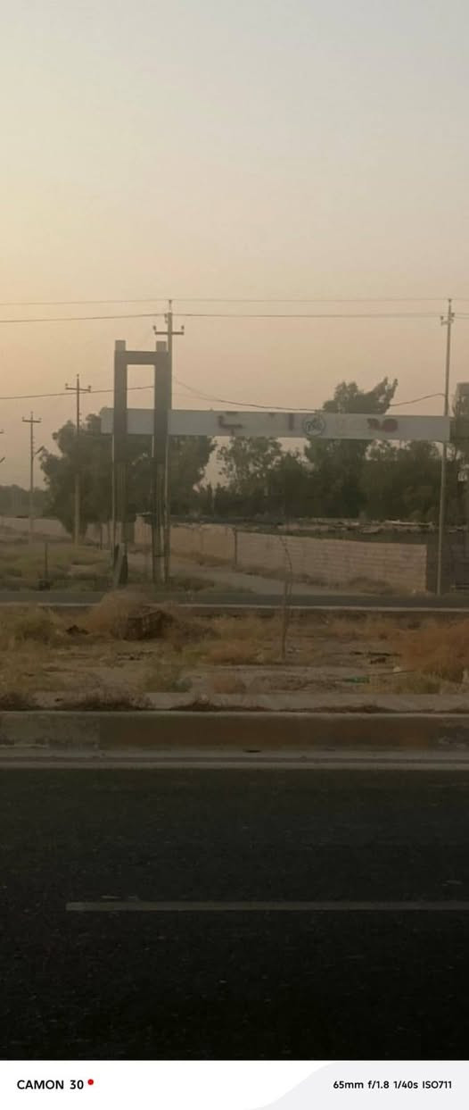 سلام عليكم ورحمة الله وبركاته الدينا قطعه البيع 200 متر مجمع الفرسان قرب تقاطع ال ساده ال اتصال على الرقم ***********
