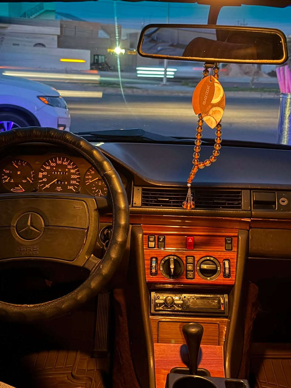 مارسدس دب 1990 c300
السلام عليكم 

مارسدس دب موديل 1990 محور بطة

جاهزة وبلادية من كل النواحي كلشي بيهه شغال 

تبريد صدر باتري تايرات كير محرك 

بيهه نواقص بسيطة كهربائيات 

رقم صلاح الدين دولي شرط التحويل 

للبيع فقط بدون مراوس 

السعر 57 وبيهه مجال

مكانها تكريت - القادسية 

***********
