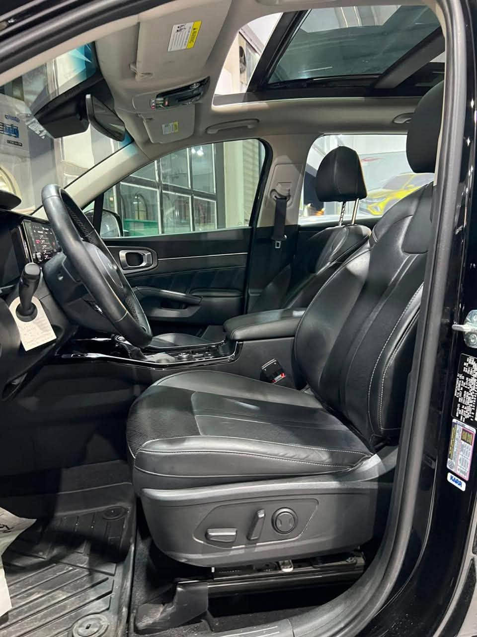 🚘🔥 كيا سورينتو X-Line موديل 2023 🔥🚘
🇺🇸 وارد أمريكي
⭐ X-Line فول فول
📍 رقم أربيل جاهز
🛣️ ماشية 30 ألف مايل فقط
🎨 ربع بونيد صبغ
✅ دواخل نظيفة
✅ إيرباك سليم
✨ حالة ممتازة جداً

🔥 أبرز المواصفات:
• X-Line Package
• دفع رباعي AWD
• جنوط رياضية 20 إنچ
• فتحة سقف بانوراما
• شاشة 10.25 إنچ
• Apple CarPlay + Android Auto
• شحن لاسلكي للموبايل
• دخول وتشغيل ذكي
• كاميرا خلفية
• حساسات اصطفاف
• مثبت سرعة
• تحذير النقطة العمياء
• تحذير الخروج عن المسار
• المحافظة على المسار
• تحذير التصادم الأمامي
• فرملة طوارئ أوتوماتيكية
• تحذير حركة المرور الخلفية
• مقاعد جلدية
• تحكم كهربائي بالمقاعد
• تكييف Dual Zone
• تحكم من الستيرن
• إنارة LED
• Roof Rails
• 3 صفوف / 7 ركاب

💰 السعر: 220 ورقة
🔥 بيه مجال للجادين

📞 للاستفسار والتفاصيل:
*********** 📲

📲 انضموا إلى كروب السيارات والعروض اليومية:
https://chat.whatsapp.com/EDt5rlTuPdfCvNySuhJZE1?s=hd&p=i&mlu=4&ilr=4

📌 ملاحظة:
🚘 متوفر عندي كافة أنواع السيارات وبمختلف الموديلات والمواصفات
🔥 عروض يومية وأسعار مناسبة
