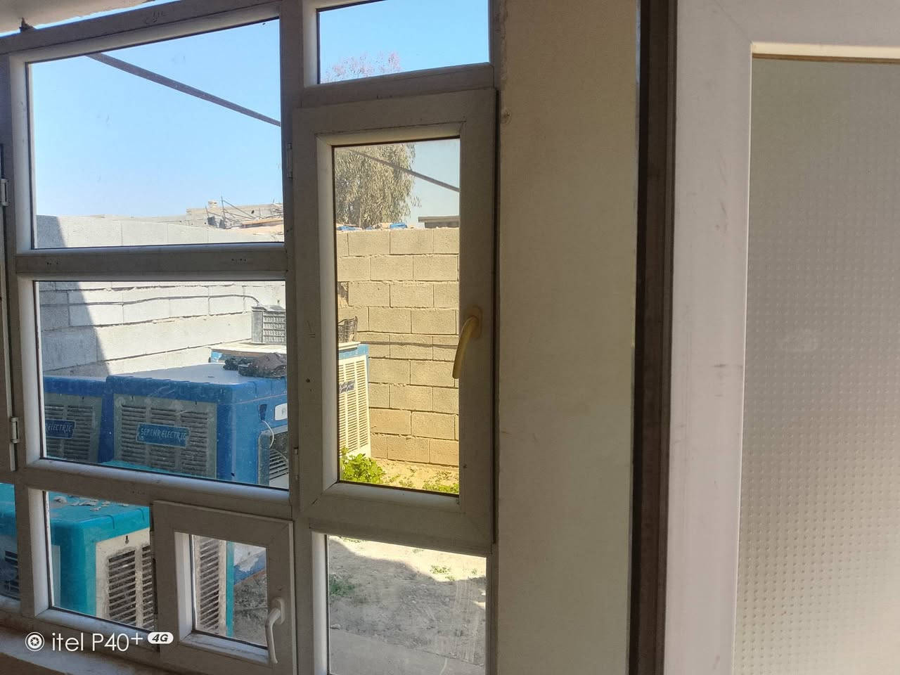 بيت للبيع الحويجه زراعي 
حي خلف الخضر 200متر
غرفتين نوم وهول ومطبخ وربعه 
سقف ثانوي
واصل كافة الخدمات السعر 30مليون وبيه مجال 
***********
