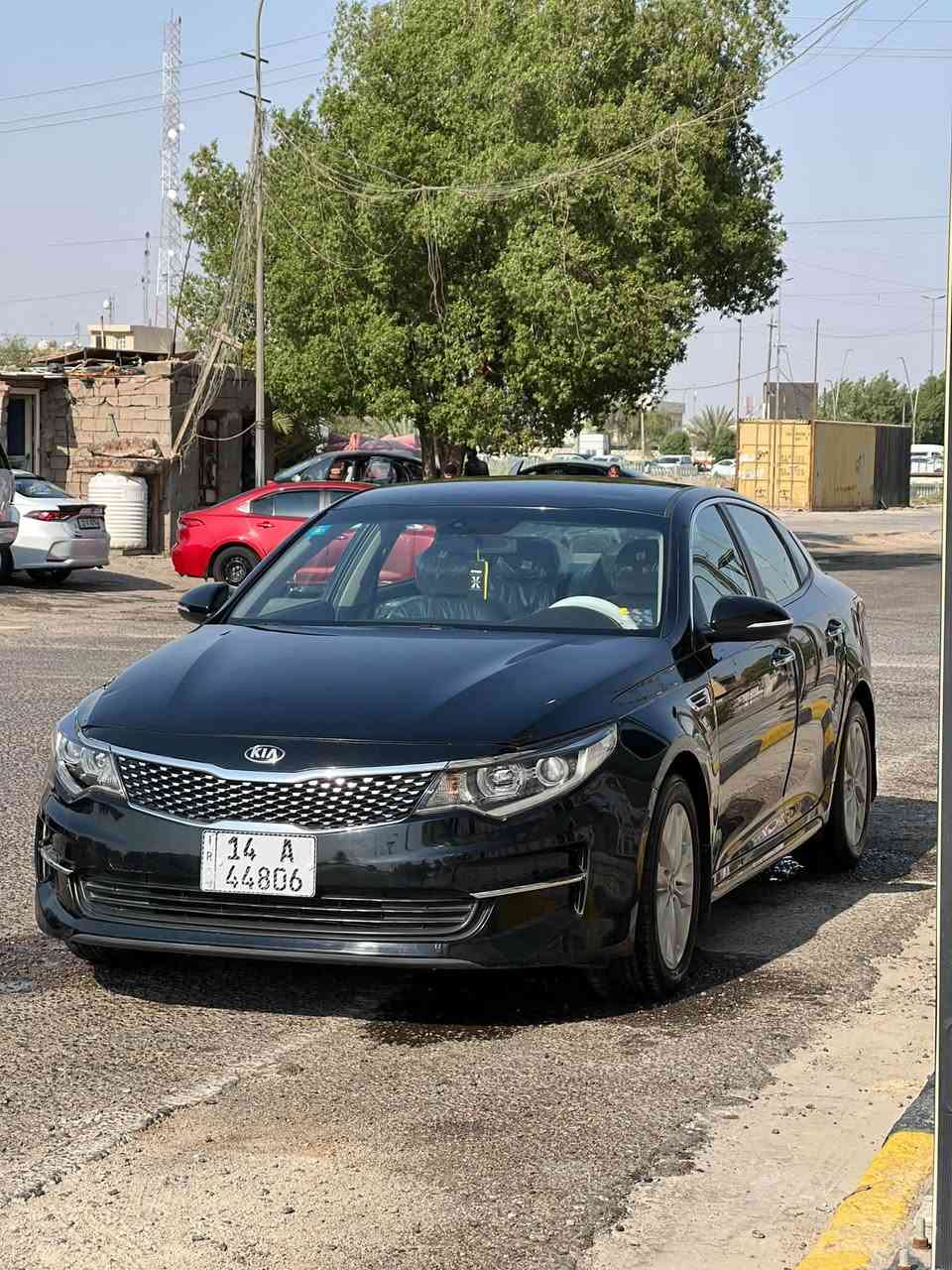 السلام عليكم
كيا اوبتيما 2018 اسود وارد امريكي رقم بصرة انكليزي ب اسمي السياره تحويل ثاني يوم  هزه جديده قبل سبوعين مسويهه ضررها بنيد ب امريكا وجاملغ خلفي بل عراق فقط مواصفات المعروفه تحكم ستيرن شاشه كبيره وهل تفاصيل سياره نضيفه ماشيه 57000ميل  جاهزه لسياره مكاني بصره غير متواجد ع الفيس هاذ رقمي ***********

السعر127
