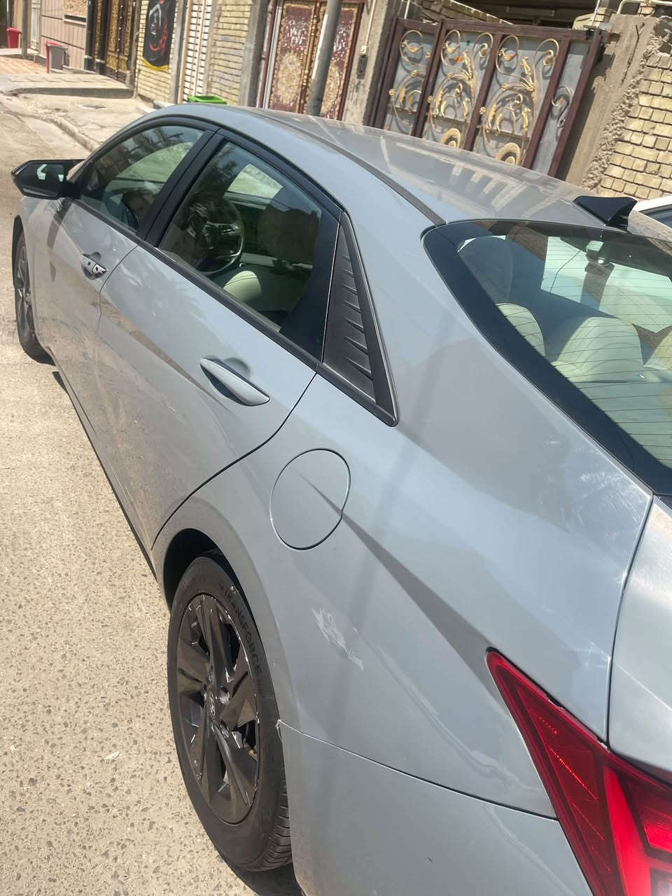 النترا  هايبرد موديل ٢٠٢١ وارد امريكي فول مواصفات عدا الفتحة حادثها من امريكا صندوك وهنا مبدل باب وجاملغ وطرمبة كير وبيها شوي حالوبات واثر خدوش ب ١٢٠ قفل
ابيع بس مو بعذا الرقم غير رقم اخلي للسيارة اني اتحمل تكاليف تحويل الرقم وكلشي
مكان بغداد 
***********
