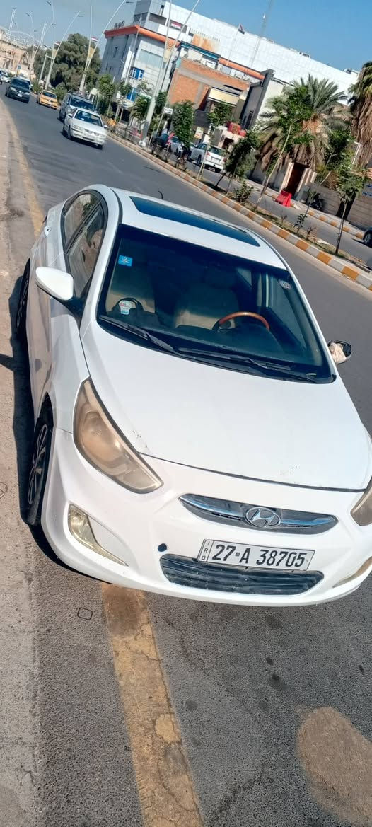 اكسنت خليجي 15
فول مواصفات 
بيها صبغ جاملغ امامي وخلفي بدون دواخل بدون تبديل 
سيارة بأسمي مداور ثاني يوم 
السعر 87
***********
