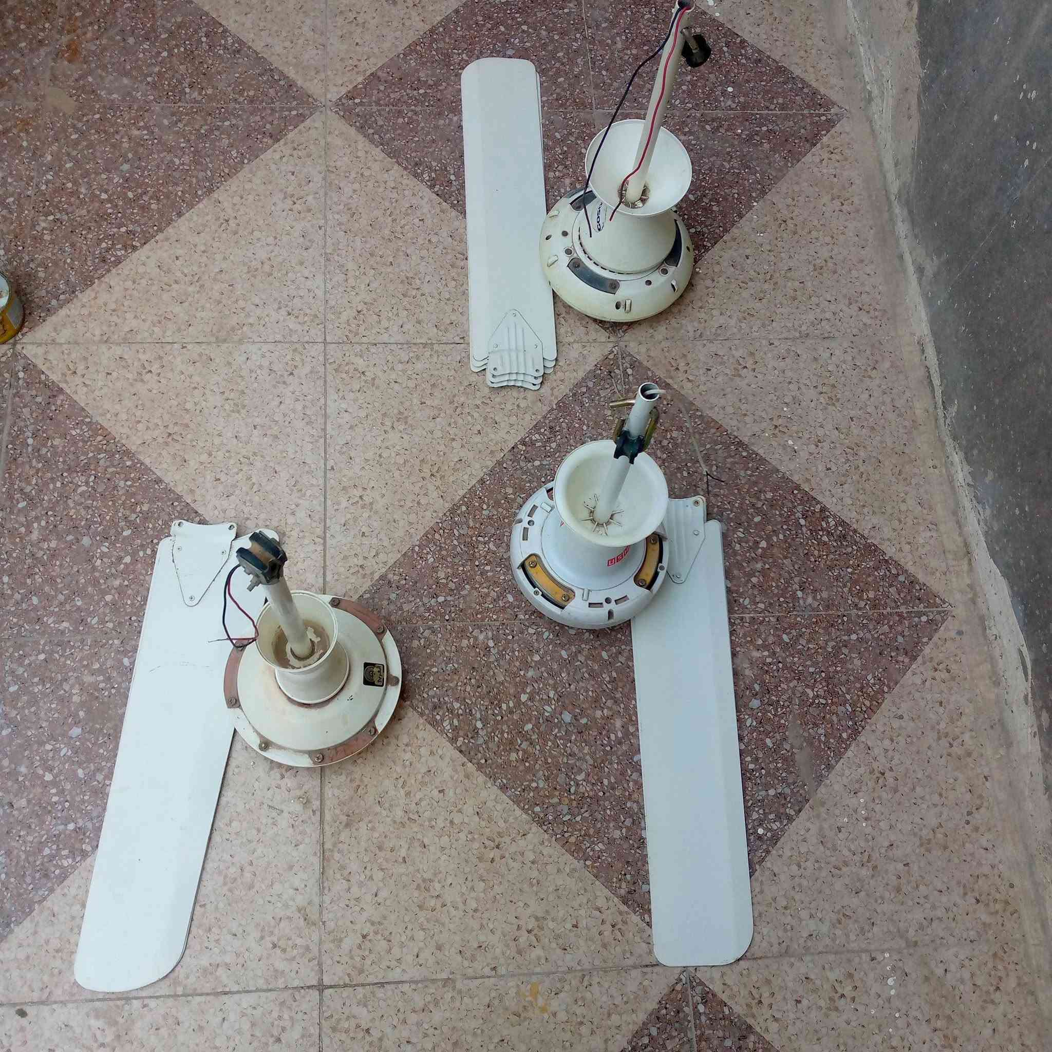 السلام عليكم بنكات مستعملات 3 السعر البنكه ب20 المكان الطهمازيه شارع النجف ***********
