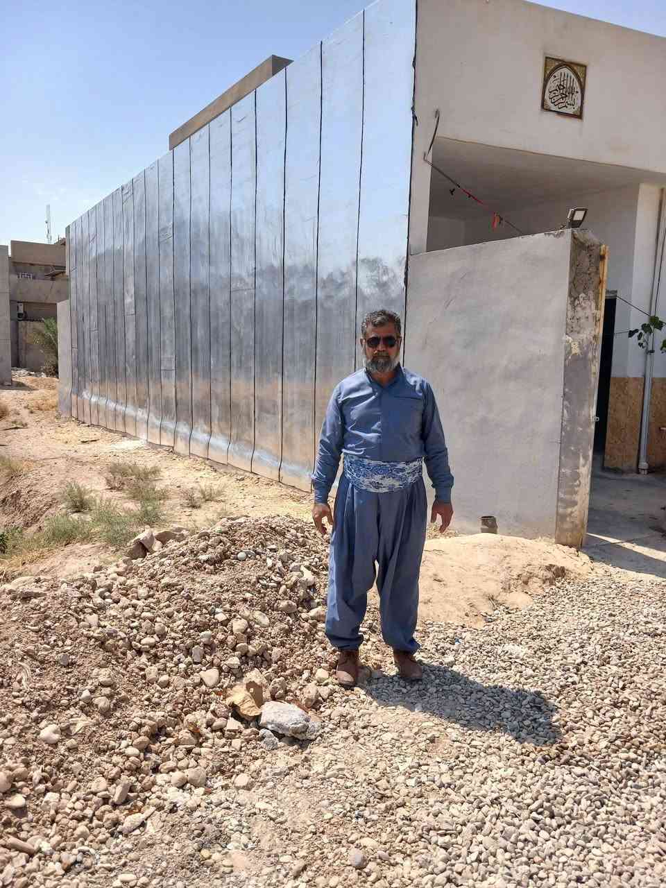 @من رخصة أدمن مرحبا أصدقائي بل كروب إني اسطه اشتايكرولديه كادرعمل و نعمل في بيوت سكنية ودوائر الحكومية وبي اسعار تنافسيه لسنا الوحيدون ولكننا إلآ فضل وبي  شروط هندسيه والعمل يشمل تنظيف السطح و فلانكوت وتزفيت ونايلون وفلين وزميج واشتايكر وشربت جوين وماستك ونعمل بالا اقصاد المريح رقم الهاتف ***********خابرني وسعر المتر المربع للعمل العادي٨٠٠٠الف كرستو عمل نرجو ان ننال رضا الله ورضا أصحاب  البيوت
