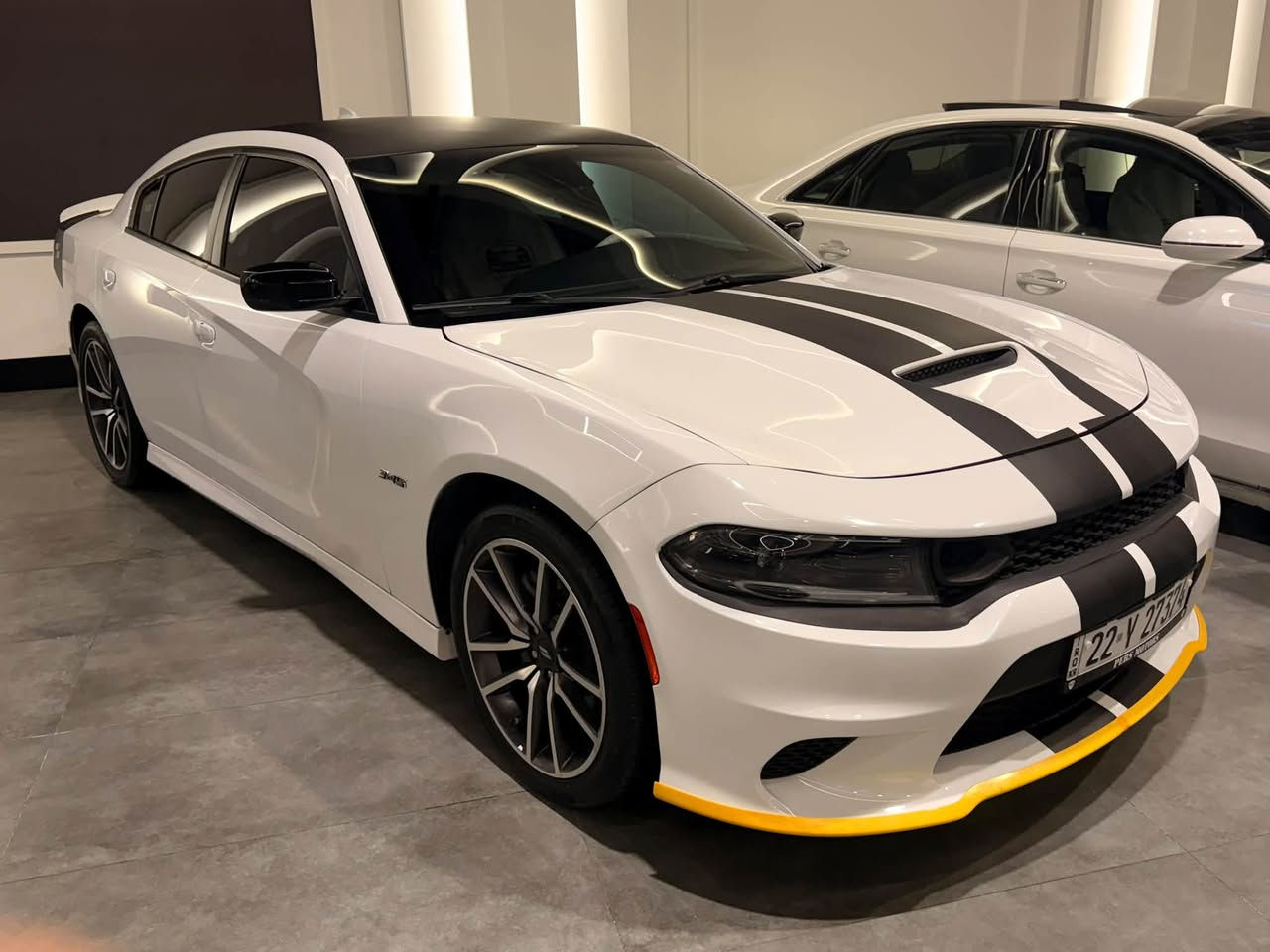 السلام عليكم
دوج جارجر ( DODGE CHARGER ) 

🔹الفئه : R /T

🔹موديل: 2023

🔹رقم السياره: اربيل تسجيل جديد 

 🔹تحويل  وكالة بأي وقت سنويه وهزه جديده    

🔹المحرك: 8 سلند 5700 ( كفاله )

🔹المسافه المقطوعه ؛ 25 MI ( ماشيه قليل )

🔹حاله السياره :  ( وضع الشركة )
*********************************************
🔹شاشه كبيره مع نظام ملاحه نفكيشن GPS
🔹داخل جلد 
🔹ويل  حجم 20 
🔹 حساسات خلفيه 
‏🔹 تشغيل عن بعد
*********************************************السياره جديده جدا  ومابيه نقص حته كتلوكات مال الشركه وياها
*ويل اصلي حجم 20 مع تخم تاير جديد 
*محرك كير تبريد ع وضع الشركه كفاله
*حداديه ع وضع الشركه
💰سعر ؛255$💰

مكان السياره : اربيل

للاستفسار ؛ ***********

نص مكتوب في الصور:
- RT-2023
