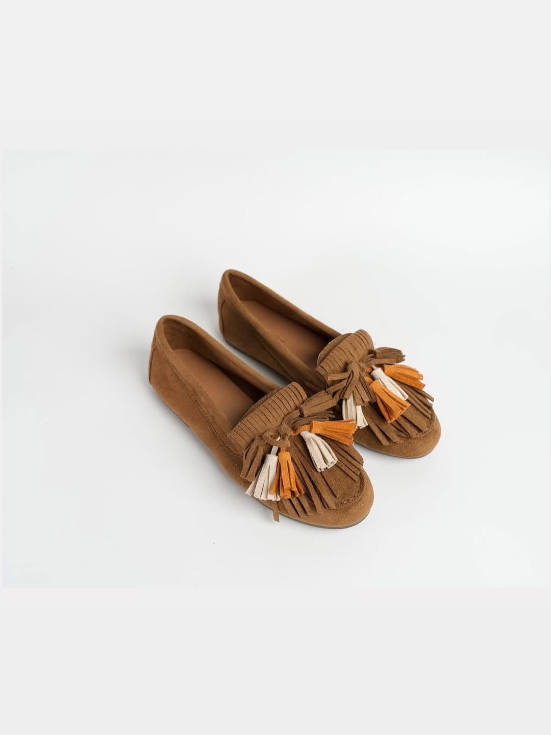#زيزينيا_zizinia
‏#zizinia_collection 

موديلاتنا غير… وأناقتچ أهم! 👝👡
خلي كل تفاصيلچ تحچي ذوق، فخامة، ورقي
موديلات جديدة توصلچ للتميّز بخطوة واحدة 👠
لأنچ تستاهلين الأفضل دايمًا 💕
#تميزي_مع_زيزينيا

الحجز أو الاستفسار؟
راسلونا على الدايركت 💌 أو عبر واتساب 📱
📱 ***********
خدمة توصيل متوفرة داخل ذي قار وجميع المحافظات🚗
📍 عنوانا:
📍الفرع الاول: الناصرية – الحبوبي – مقابل أسواق حسين نعمة
📍الفرع الثاني: الناصريه - ماس مول - الطابق الارضي
