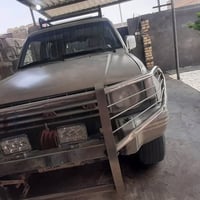 باجيرو ميستبوشي موديل ٩٣ محور محرك فيفتي رقم بغداد  سعر ٤٠      ٠٧٧١٩٣...