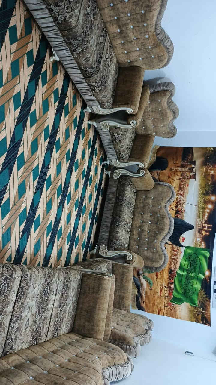 تخم 10مقاعد تزكام وثكيل تكمه جديد كلش اي ضررمابي نضيف جد شرط النظافه والقوه سعره 300يوجد توصيل داخل كربلاء ***********
