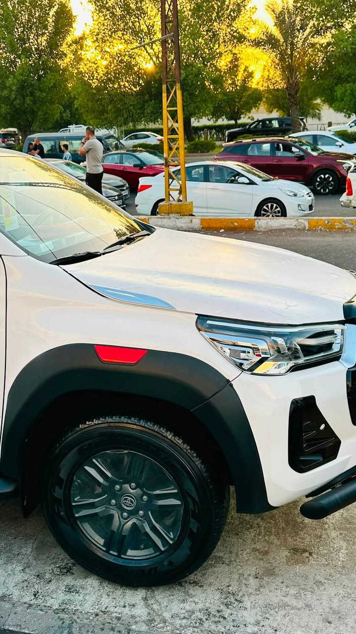 هايلوكس  2024 TRD تي اردي 6 سلندر فورويل ام الضمان ساز فول مواصفات 1/1 معروفه الساز تبريد كشنات تبريد قطعتين تبريد بيانو لمس شاحن لاسلكي مثبت سرعه دخول ذكي بصمات مرايات شفط فول للاخير محرك 6 سلندر4000cc ماشيه 24الف فقط مكفوله كفاله عامه وضع الشركه رقمها  بغداد تريد تحويل تريد وكاله عنواني بغداد للبيع او مراروس السعر 360 وبيهاا مجال  للشراي الاستفسار اتصل ***********
